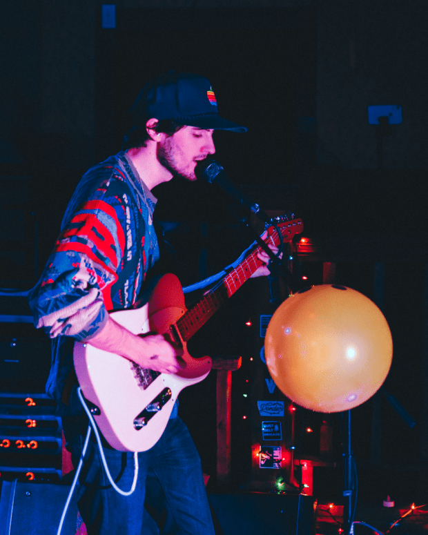 5F0117D0-C024-4C43-999C-CA8735F3D263